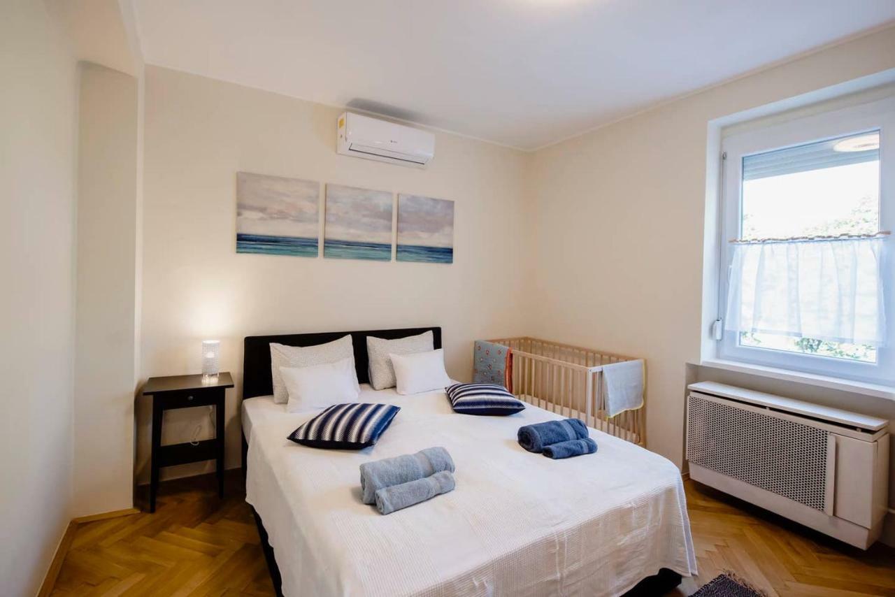 Viola Family Apartman Free Parking Pecs Exterior photo